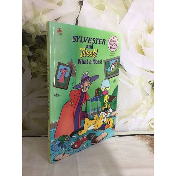 Vintage 1990 Golden Book “Sylvester and Tweety What A Mess” - Picture 2 of 10